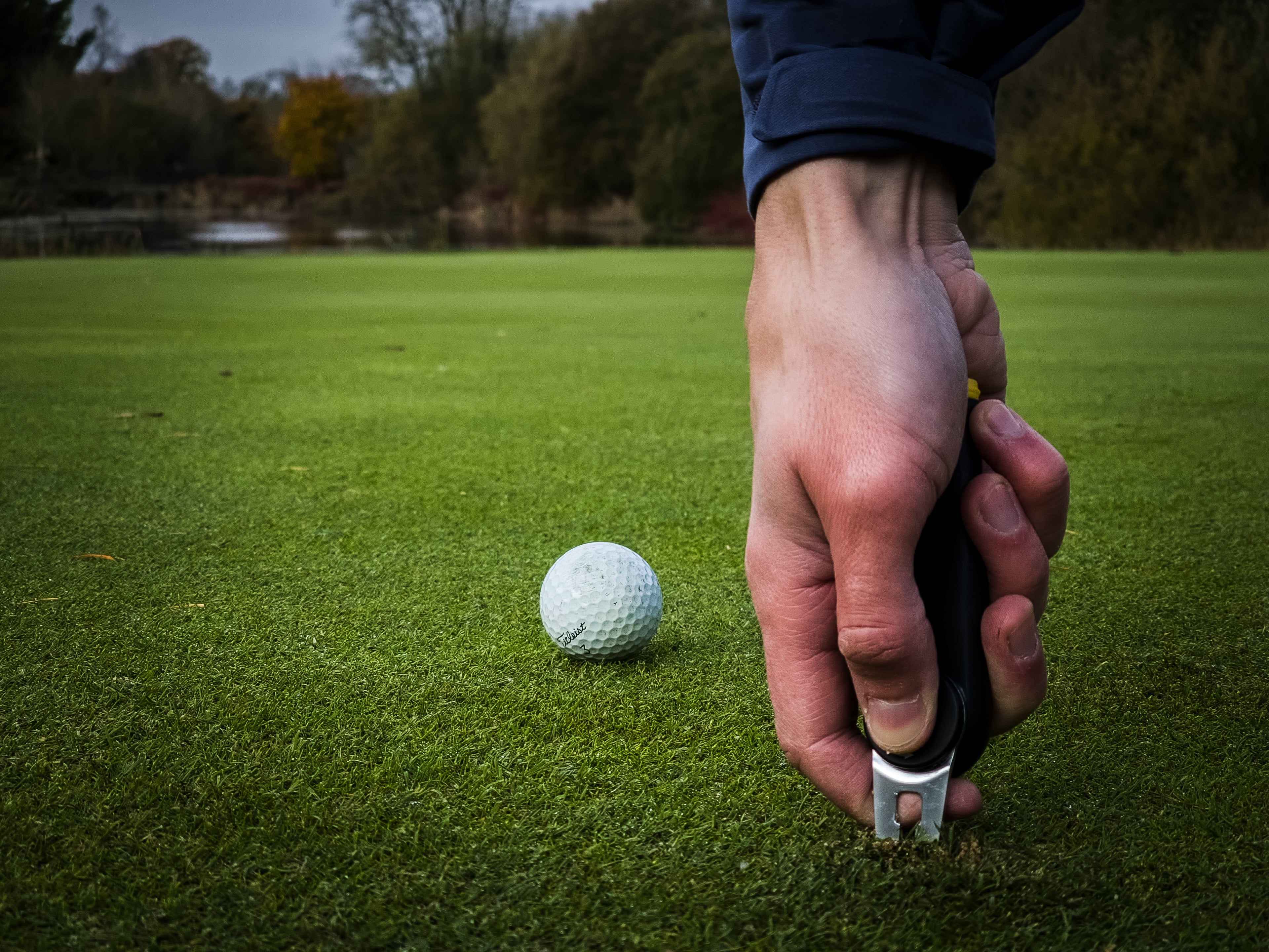 Yurty 3 in 1 Golf Accessory, A fold-out pitch-mark repairer. A magnetic button, equipped with a metal ball marker.